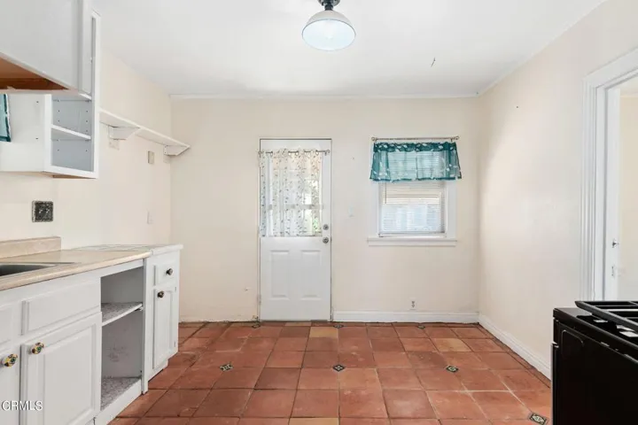 Kitchen/Dining Area