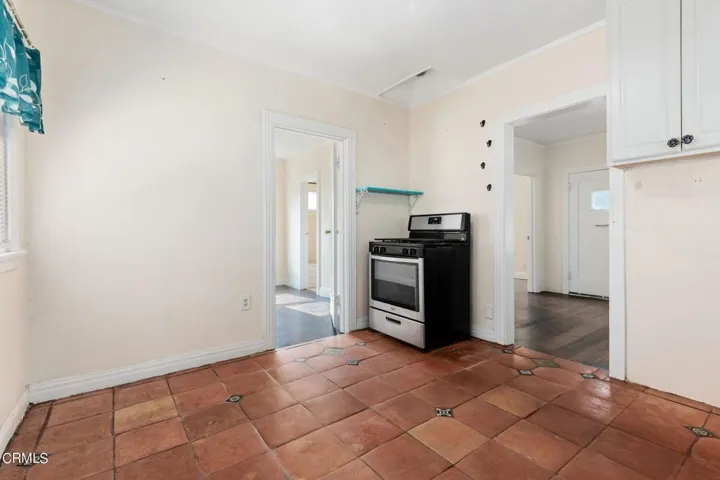Kitchen/Dining Area
