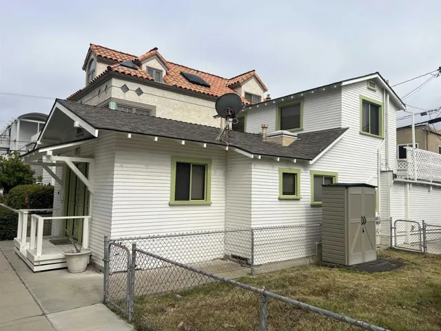 825 Portsmouth Ct, San Diego, California 92109