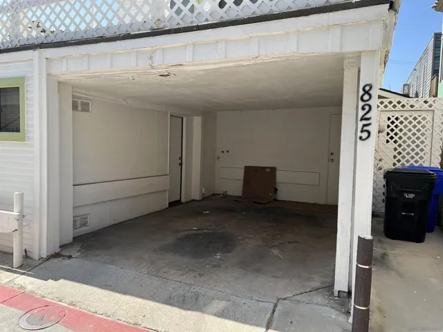 825 Portsmouth Ct, San Diego, California 92109