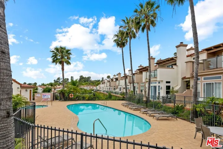 6434 Lunita Road, Malibu, California 90265