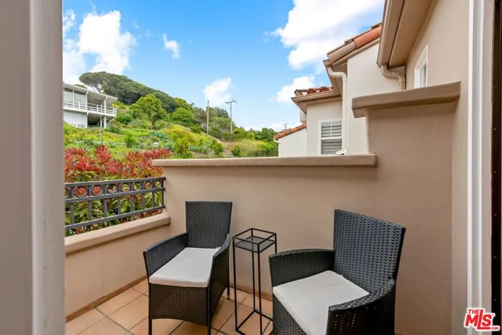 6434 Lunita Road, Malibu, California 90265