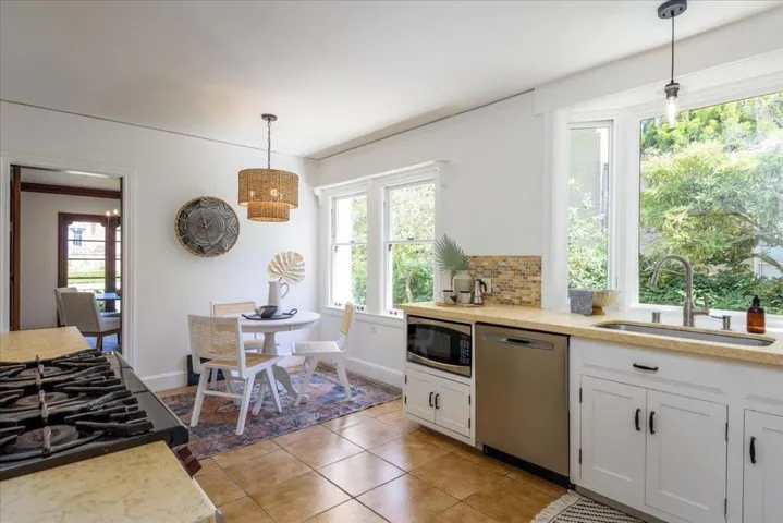 1611 Willow Avenue, Burlingame, California 94010