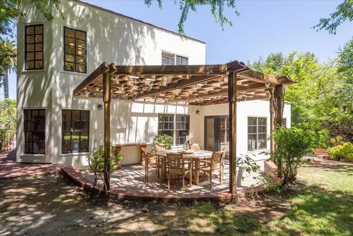 1611 Willow Avenue, Burlingame, California 94010