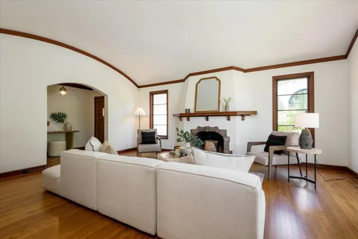 1611 Willow Avenue, Burlingame, California 94010