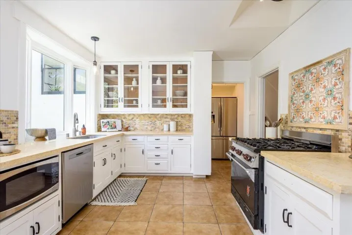 1611 Willow Avenue, Burlingame, California 94010