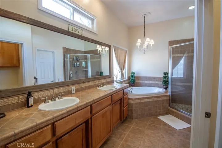 15943 Chateau Montelena Drive, Bakersfield, California 93314