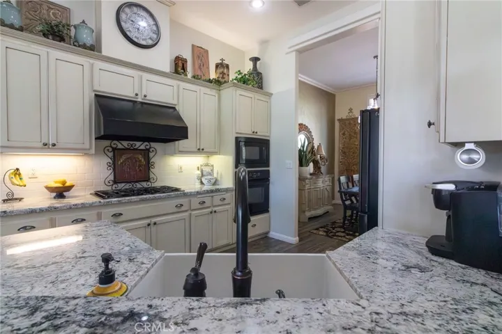 15943 Chateau Montelena Drive, Bakersfield, California 93314