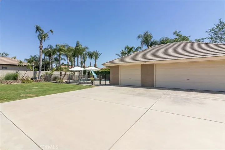 15943 Chateau Montelena Drive, Bakersfield, California 93314