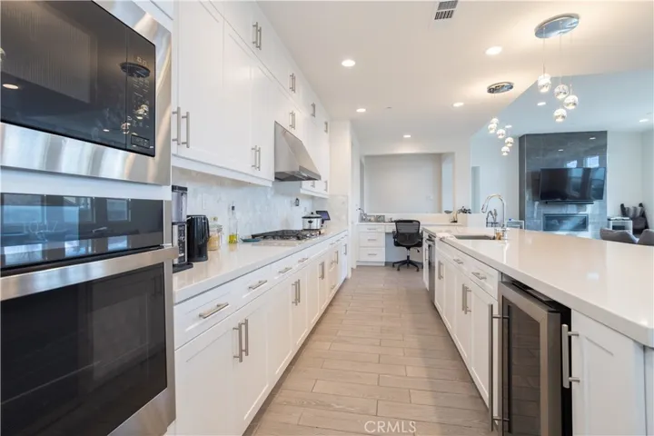 39112 Cocobola Court, Palmdale, California 93551