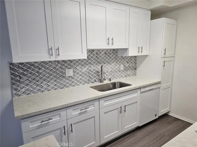 4533 Colbath Avenue 24, Sherman Oaks, California 91423