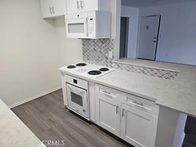 4533 Colbath Avenue 24, Sherman Oaks, California 91423