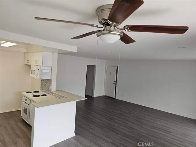 4533 Colbath Avenue 24, Sherman Oaks, California 91423