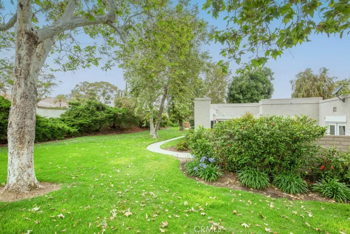 3004 Via Buena Vista C, Laguna Woods, California 92637