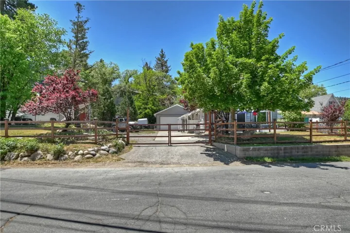 22925 Byron Road, Crestline, California 92325