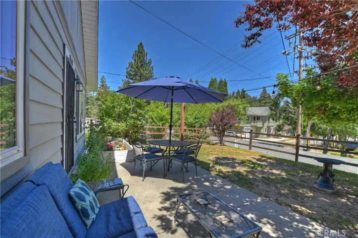 22925 Byron Road, Crestline, California 92325