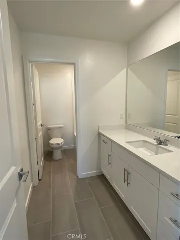 Upstairs Hall Bathroom