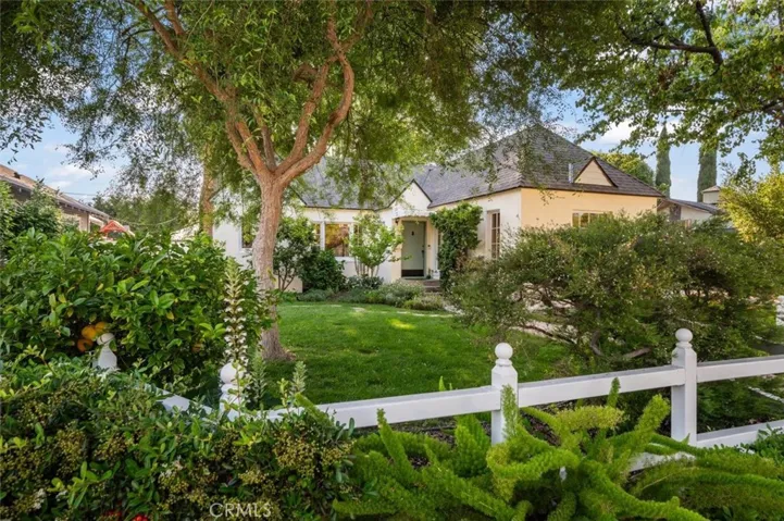 You will enjoy this cottage style garden perfect for the English Tudor architecture.