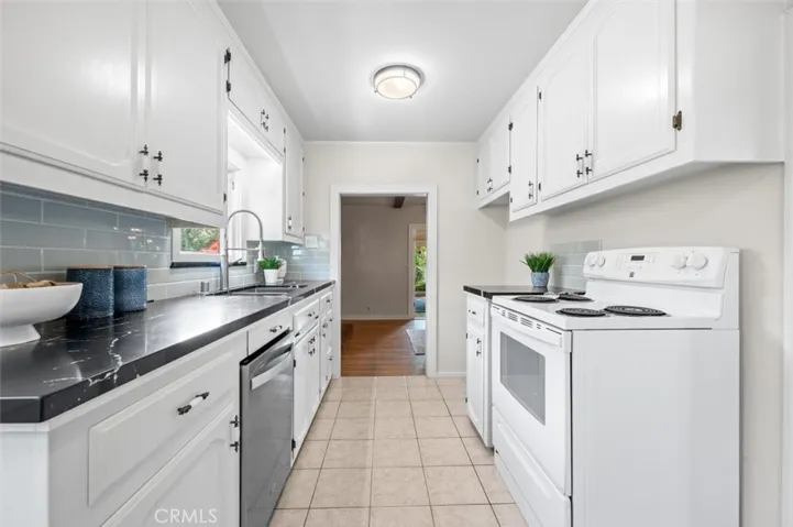 2312 N Spurgeon Street, Santa Ana, California 92706