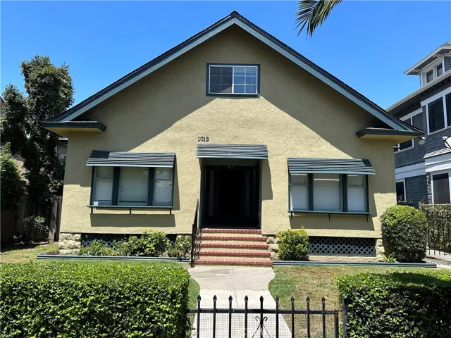 1013 Locust Avenue, Long Beach, California 90813