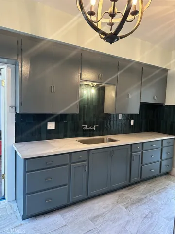 1013 Locust Avenue, Long Beach, California 90813