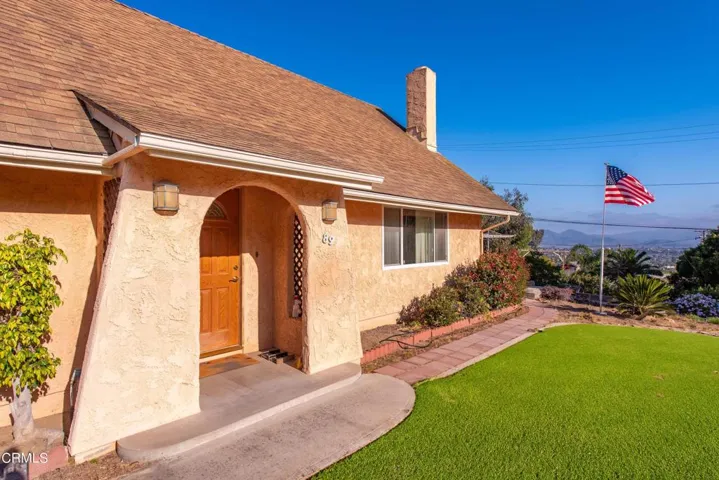 FRONT OF HOME WITH VIEWS