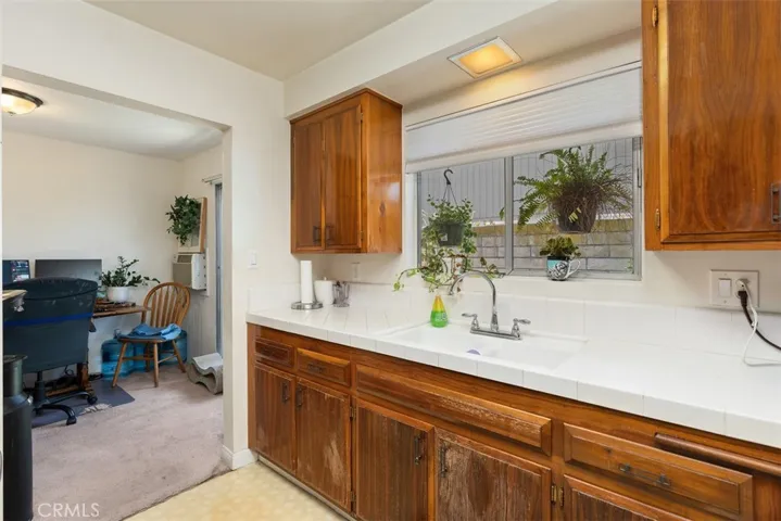 1107 W Memory Lane 14a, Santa Ana, California 92706