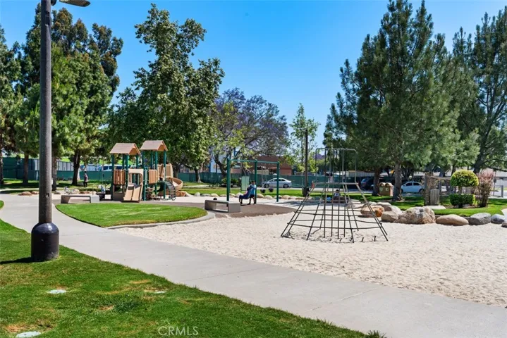 1107 W Memory Lane 14a, Santa Ana, California 92706