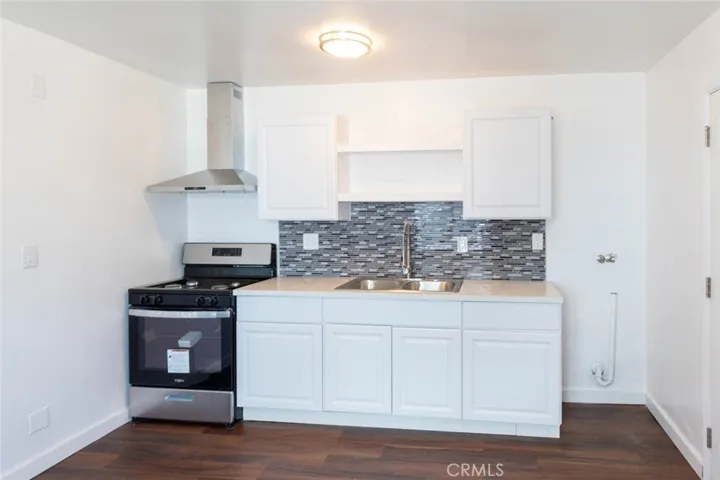 2826 10th Street, Riverside, California 92507