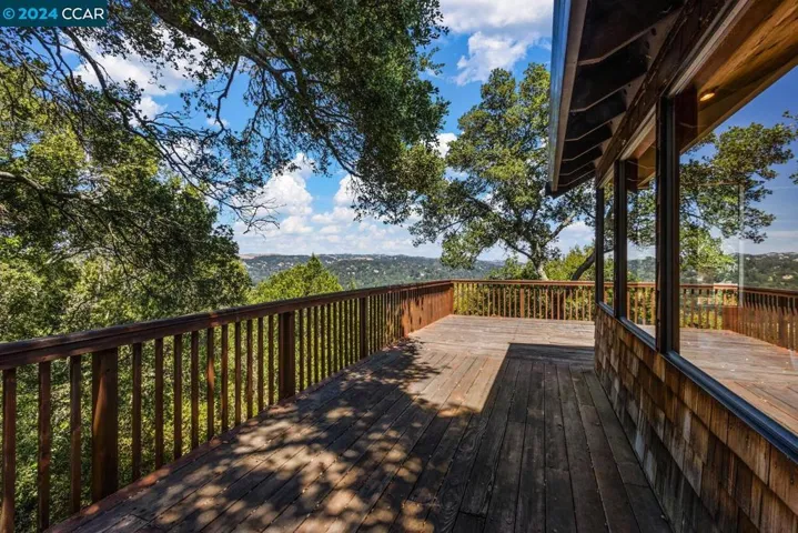 15 Miramonte Road, Orinda, California 94563