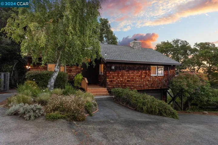 15 Miramonte Road, Orinda, California 94563