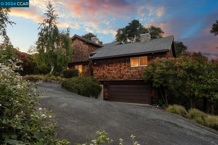 15 Miramonte Road, Orinda, California 94563