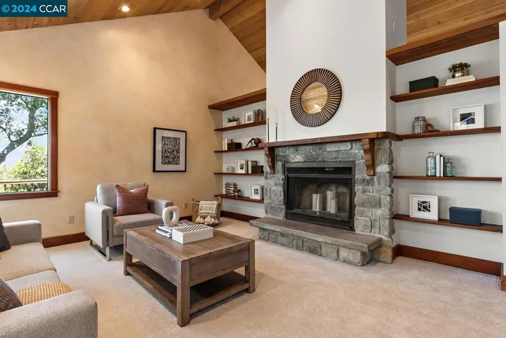 15 Miramonte Road, Orinda, California 94563