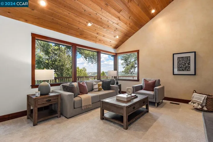 15 Miramonte Road, Orinda, California 94563