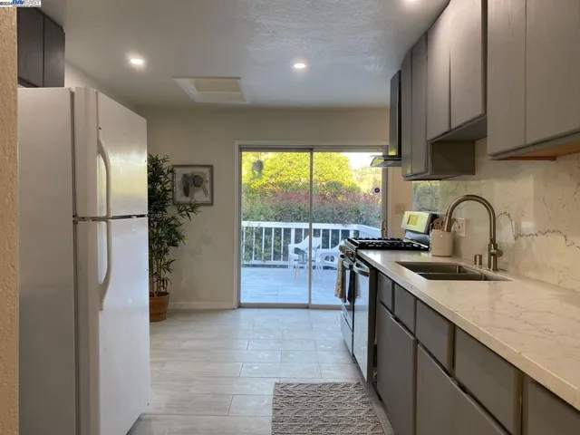 5104 Simoni Ct, El Sobrante, California 94803