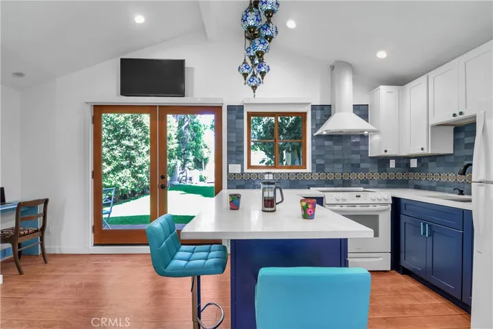 23735 Tiara Street, Woodland Hills, California 91367