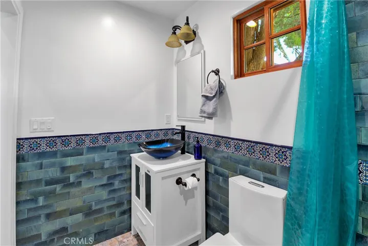 23735 Tiara Street, Woodland Hills, California 91367