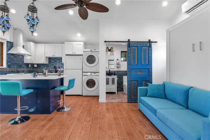 23735 Tiara Street, Woodland Hills, California 91367