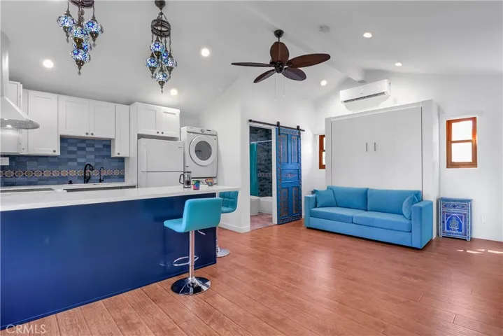 23735 Tiara Street, Woodland Hills, California 91367