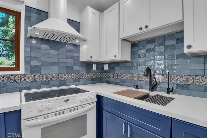 23735 Tiara Street, Woodland Hills, California 91367