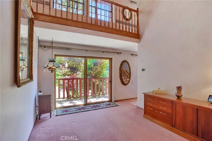 Family room level 2