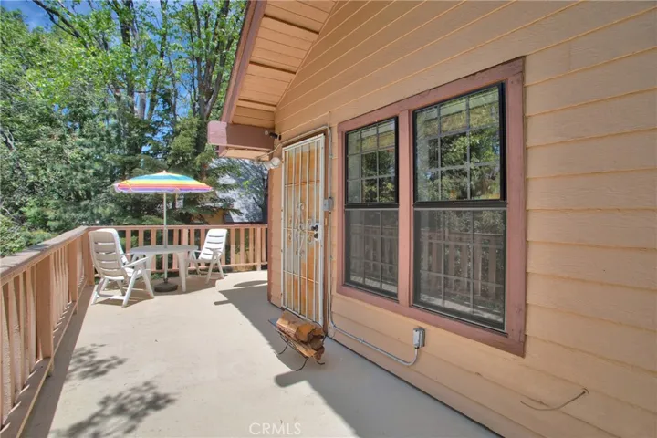 37684 Live Oak Street, Angelus Oaks, California 92305