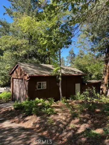 37684 Live Oak Street, Angelus Oaks, California 92305