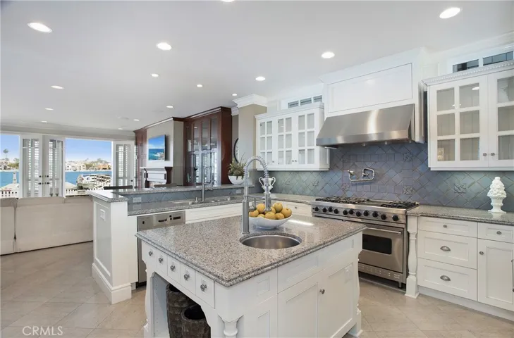 421 E Edgewater Avenue, Newport Beach, California 92661