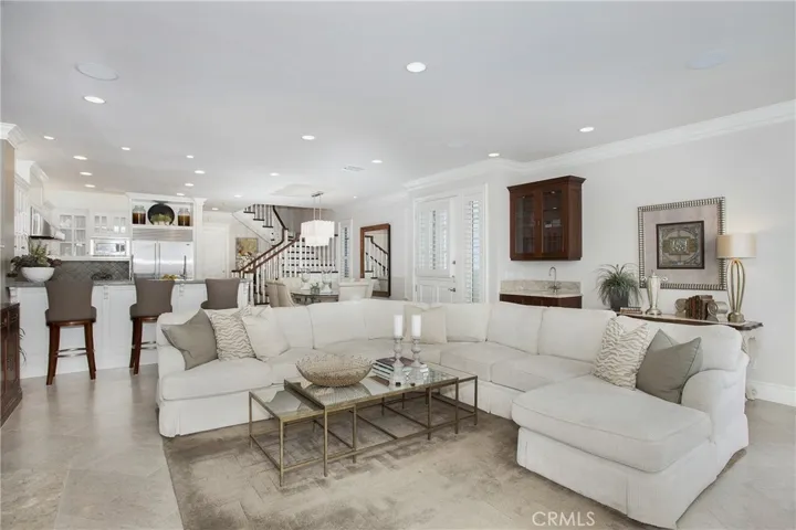 421 E Edgewater Avenue, Newport Beach, California 92661