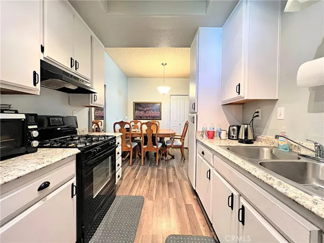 2805 W Avenue K12 141, Lancaster, California 93536