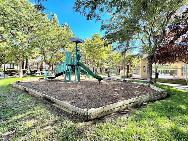 2805 W Avenue K12 141, Lancaster, California 93536
