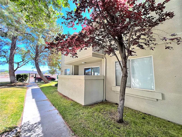 2805 W Avenue K12 141, Lancaster, California 93536