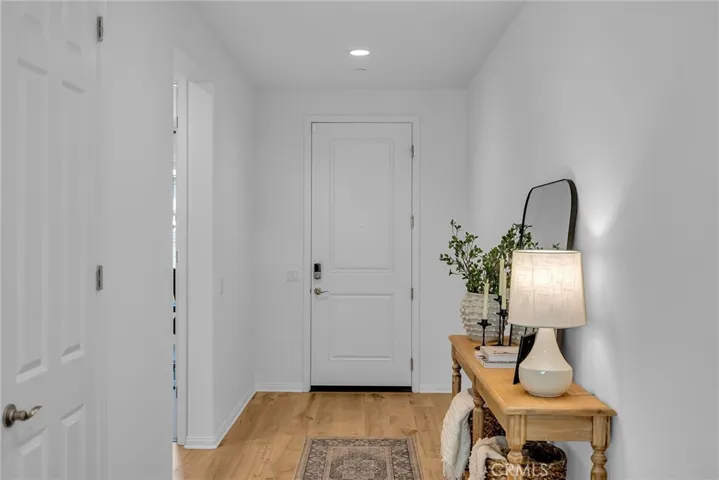 11423 Vista Way, Corona, California 92883
