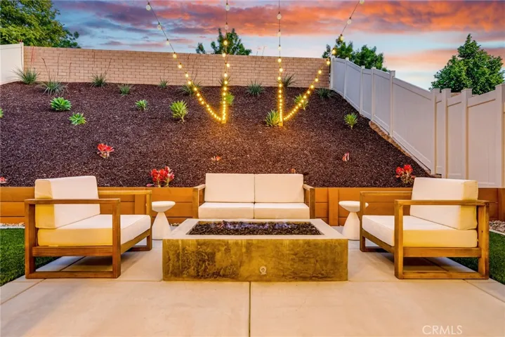 11423 Vista Way, Corona, California 92883